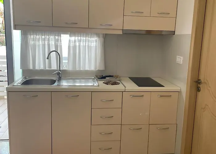 Olive Tree 4* Saranda